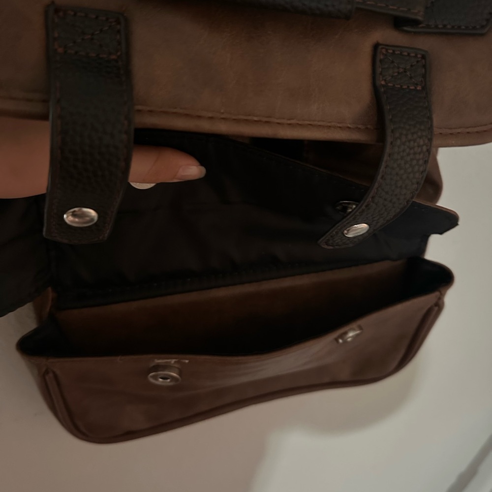 Brown and Black Toiletry Bag - Picture 7 of 7